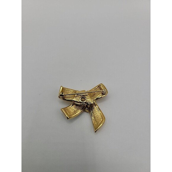 Vintage Monet Brooch Pin Gold Tone White Crystals Bow Jewelry Costume - Picture 8 of 10